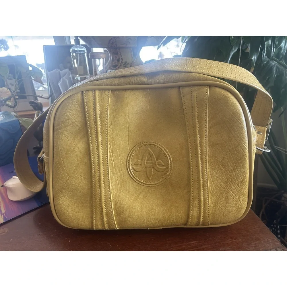 Vintage American Tourister Escort Carry On Tote Overnight Bag Luggage Yellow 14